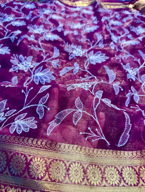 Organza_Shimmer_Silk_Chikankari_Embroidery_Saree_With_Designer_Lace