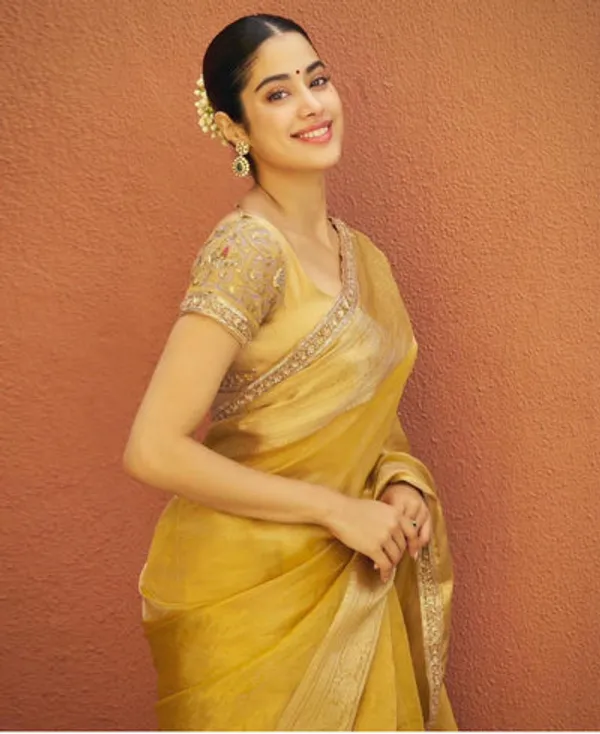 Banarasi_Yellow_Jahnvi_Kapoor_Inspired_Tissue_Silk_Shimmer_Saree_With_Sequence_Lace_With_Unstitched_Blouse_Piece