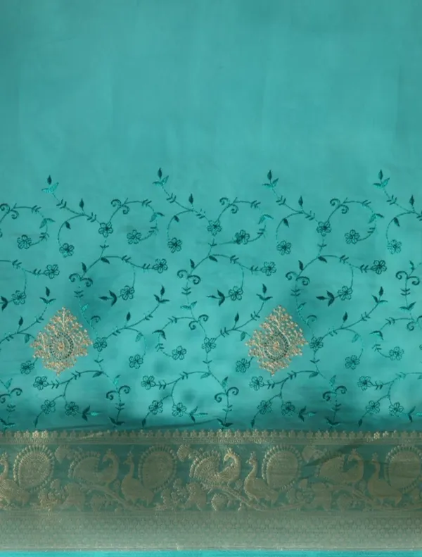 Organza_Silk_Resham_Embroidery_Saree_With_Tassels_With_Unstitched_Blouse_Piece