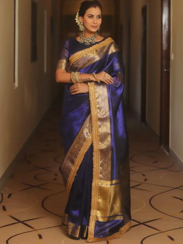 Banarasi_Tissue_Silk_Saree_with_Dual_Tone_Pattern_and_Designer_Lace