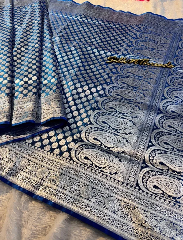 Banarasi_Satin_Silk_Silver_Zari_Saree_With_Dual_Shaded_Tone_Pattern