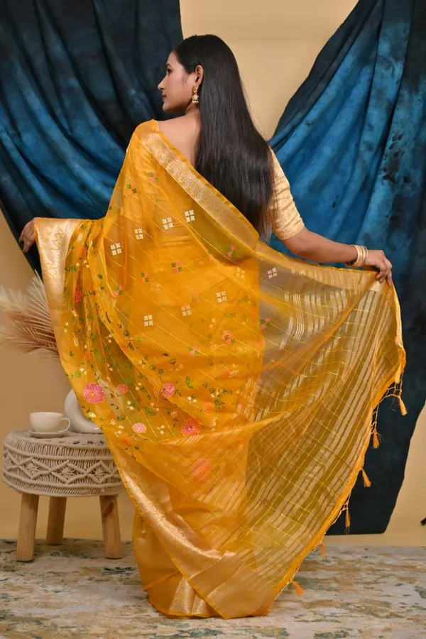 Organza_Silk_Resham_Embroidery_Saree_With_Sequence_With_Unstitched_Blouse_Piece