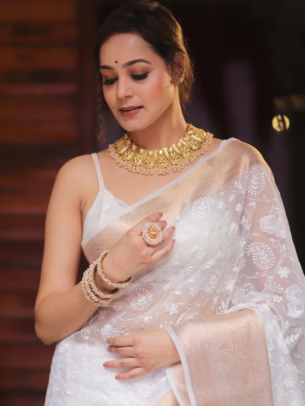 Organza_Silk_Resham_Embroidery_Work_Saree