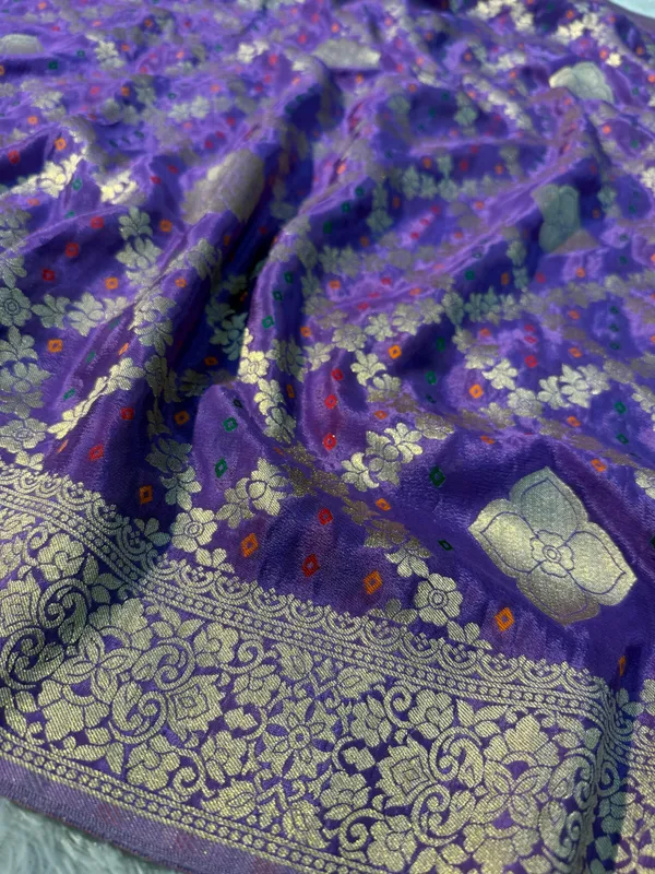 Violet_Pure_Viscose_Chinon_Silk_Bandhani_Saree_With_Unstitched_Blouse_Piece