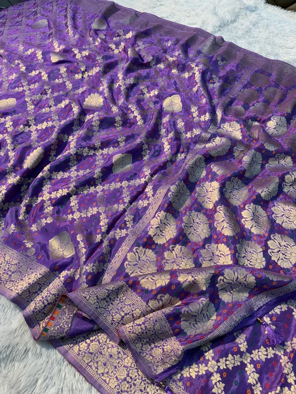 Violet_Pure_Viscose_Chinon_Silk_Bandhani_Saree_With_Unstitched_Blouse_Piece