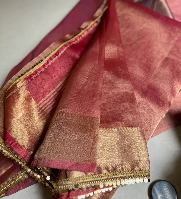 Banarasi_Strawberry_Red_Jahnvi_Kapoor_Inspired_Tissue_Silk_Shimmer_Saree_With_Sequence_Lace_With_Unstitched_Blouse_Piece