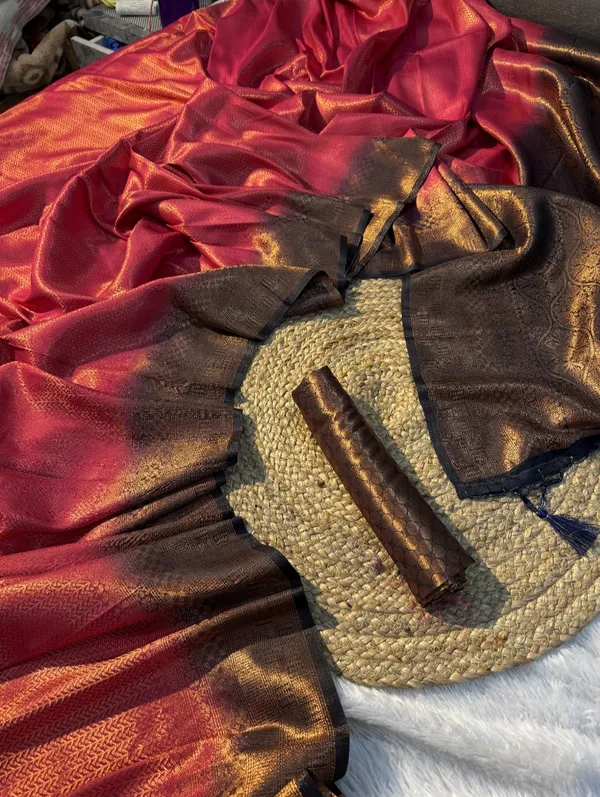 Kubera_Pattu_Rani_Softy_Silk_Saree_With_Ethnic_Motif_Copper_Zari_With_Unstitched_Blouse_Piece
