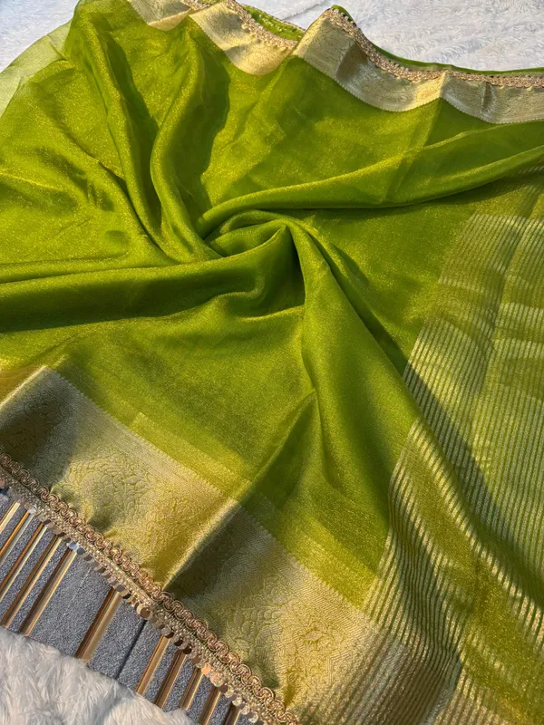 Banarasi_Green_Jahnvi_Kapoor_Inspired_Tissue_Silk_Shimmer_Saree_With_Sequence_Lace_With_Unstitched_Blouse_Piece