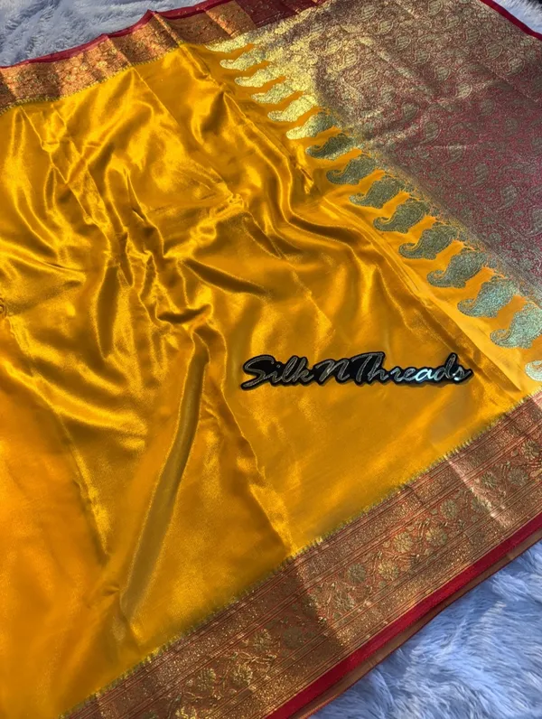 Banarasi_Satin_Silk_Saree_With_Dual_tone_Pattern