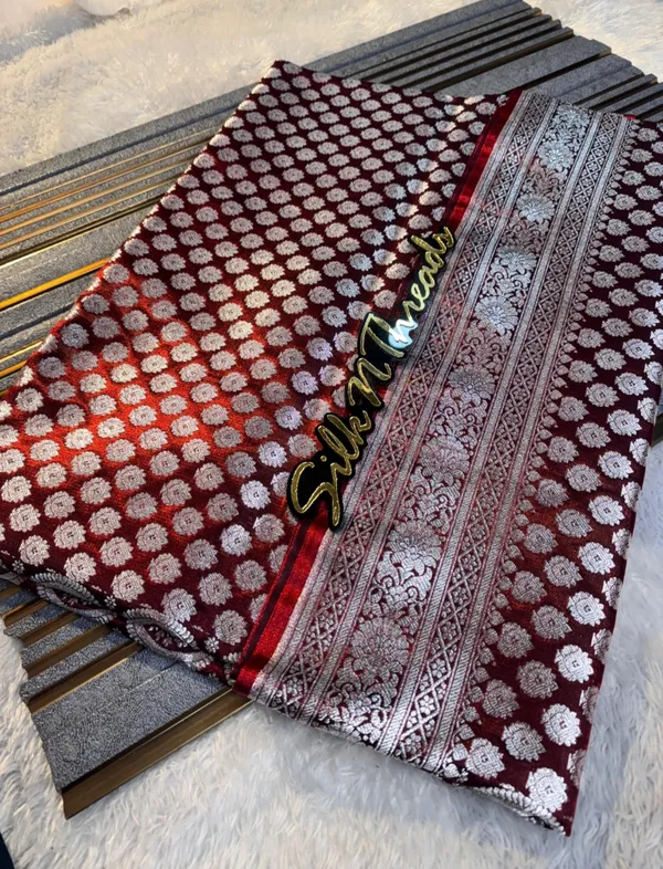 Banarasi_Satin_Silk_Silver_Zari_Saree_With_Dual_Shaded_Tone_Pattern