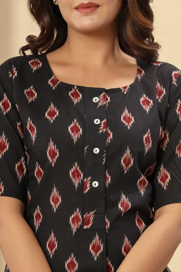 Black_Classic_Regular_Fit_Solid_Kurti_Top_For_Girl