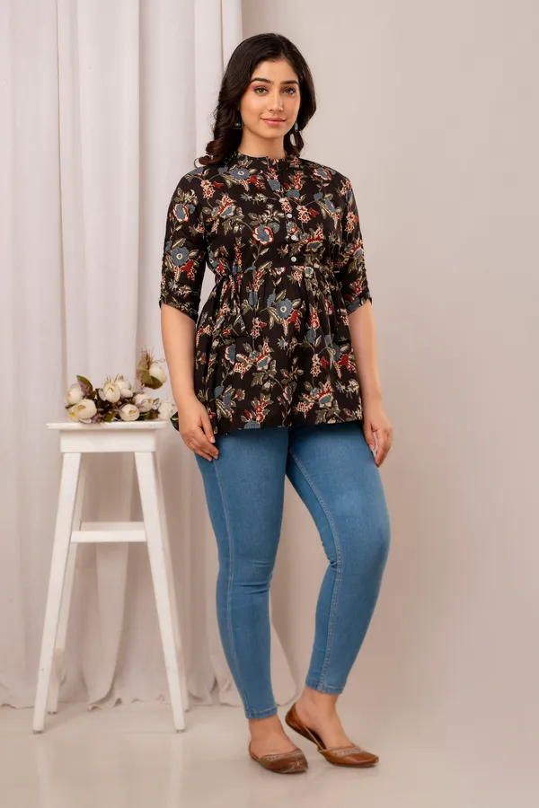 Black_Classic_Regular_Fit_Solid_Short_Top_For_Women