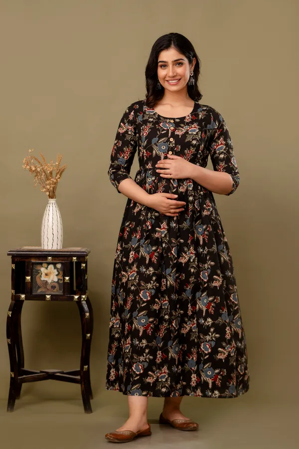 Black_Maternity_and_Feeding_Gown_for_women_|_Pure_Cotton_Sanganeri_Print_Gown