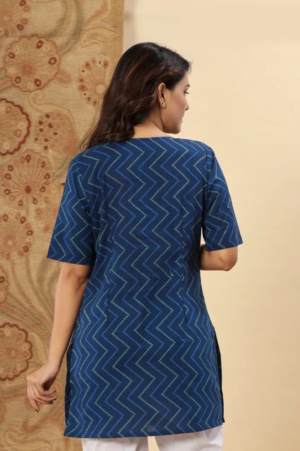 Blue_Classic_Regular_Fit_Solid_Kurti_Top_For_Girl