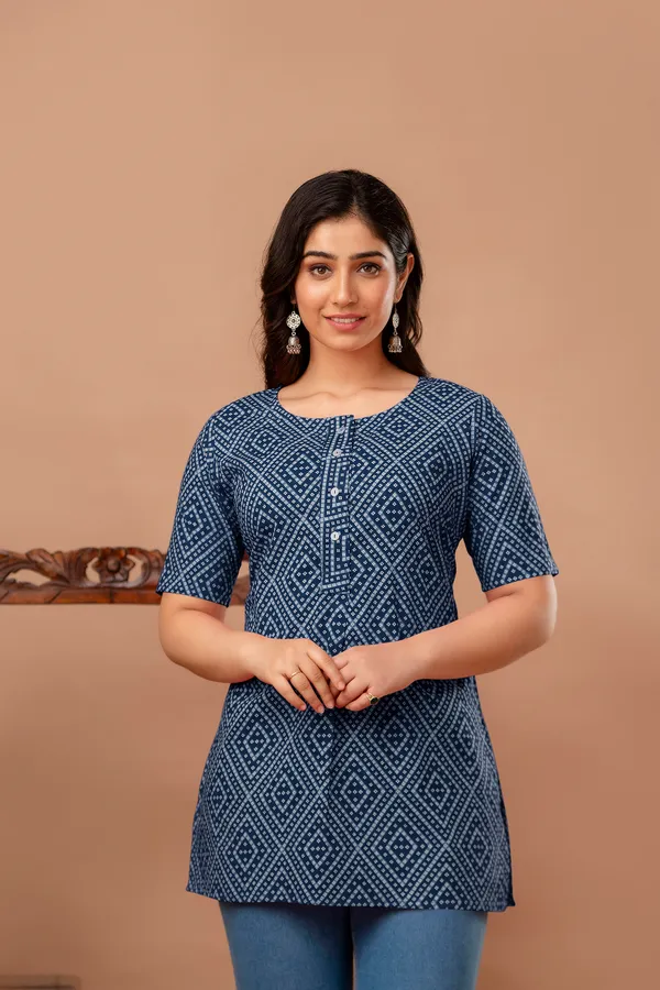 Blue_Classic_Regular_Fit_Solid_Kurti_Top_For_Girl