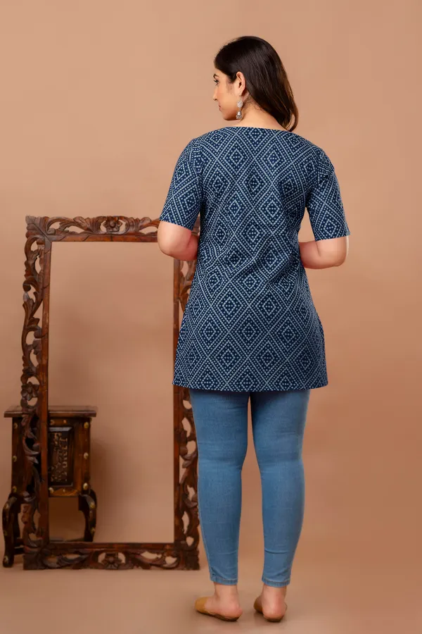 Blue_Classic_Regular_Fit_Solid_Kurti_Top_For_Girl