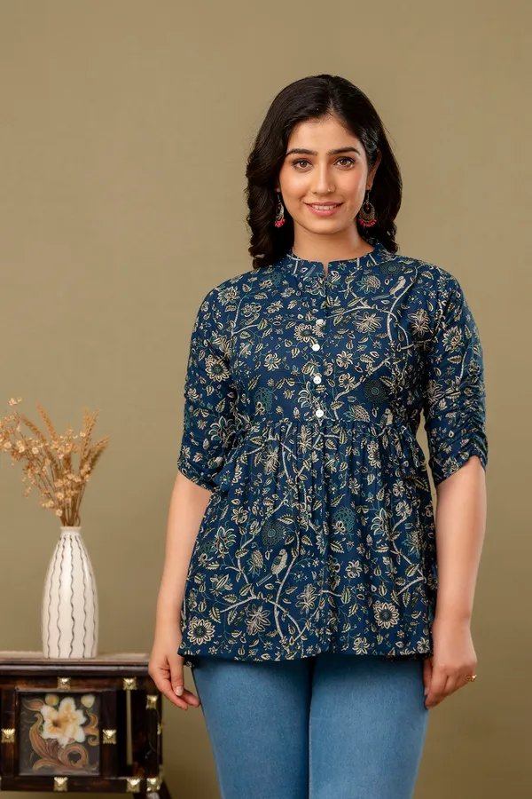 DARK_BLUE_Classic_Regular_Fit_Solid_Short_Top_For_Women