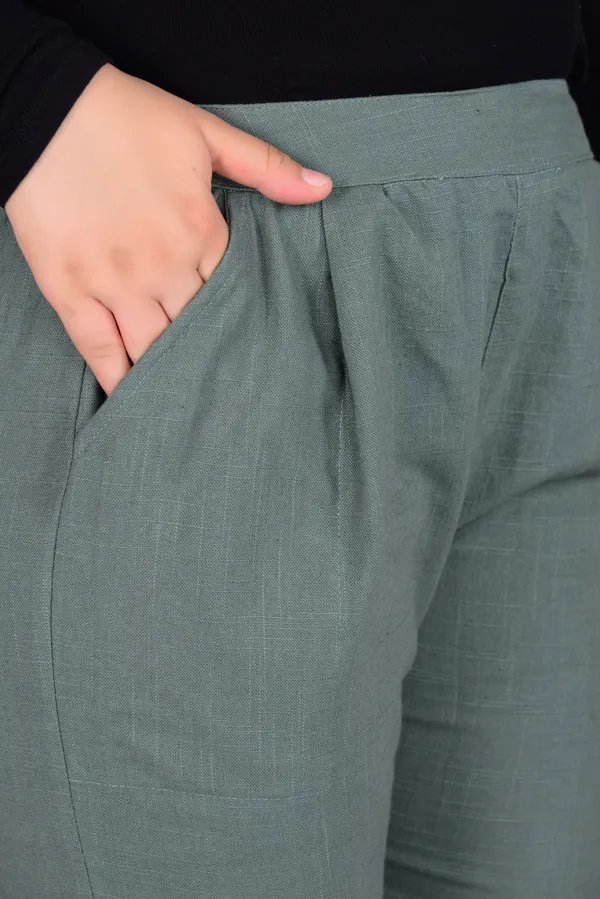 Grey_Cotton_Classic_Regular_Fit_Solid_Pant_For_Girl