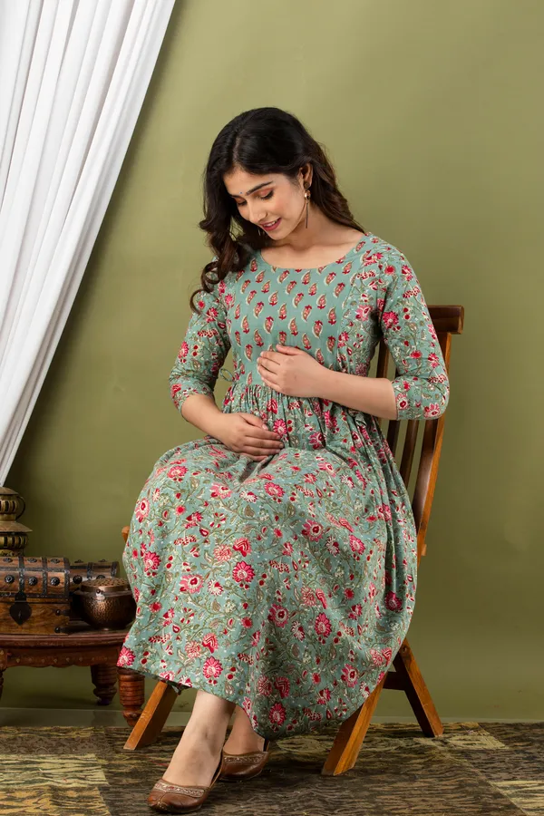 Multicolor_Maternity_and_Feeding_Gown_for_women_|_Pure_Cotton_Sanganeri_Print_Gown