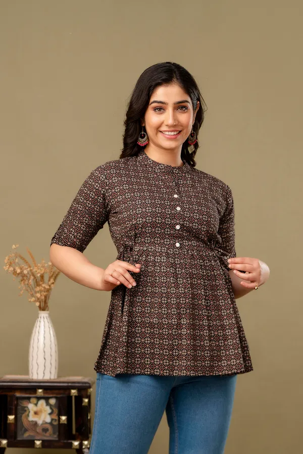 BLACK_Classic_Regular_Fit_Solid_Short_Top_For_Women