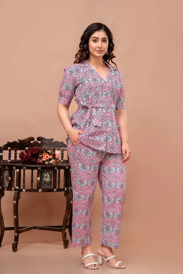 Pink_Printed_Regular_Fit_Solid_Cotton_Co-Ords_Set_For_Women