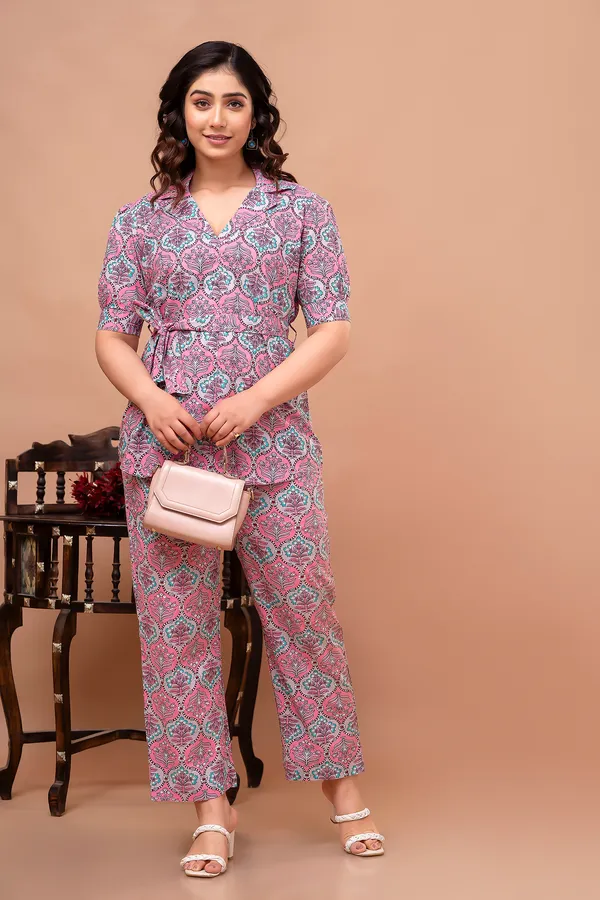 Pink_Printed_Regular_Fit_Solid_Cotton_Co-Ords_Set_For_Women