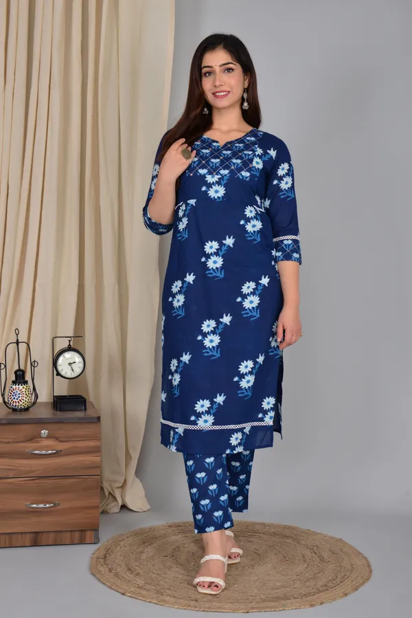 Blue_Printed_Classic_Regular_Fit_Solid_Kurti_Pant_Set_For_Women
