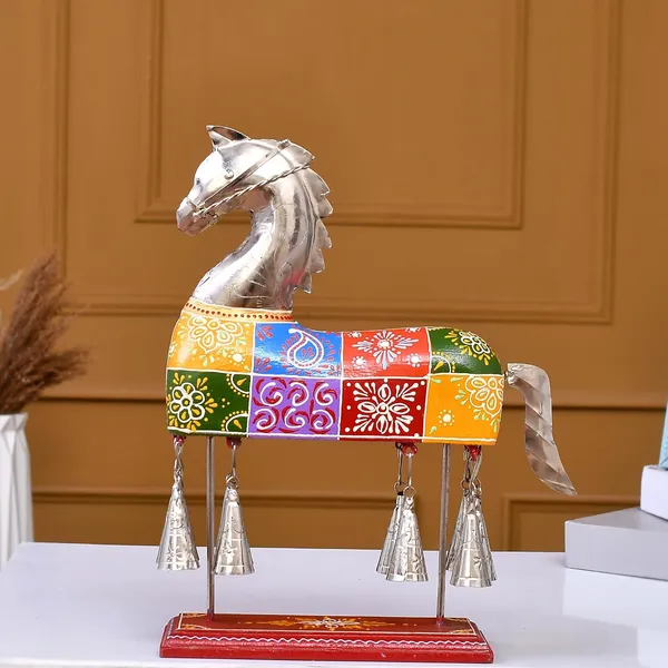 Golden_Handcrafted_Horse_Tabledecor_With_Bells_And_Handpainted_Saddle_(25_X_9_X_40_Cm)
