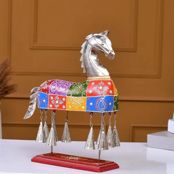 Golden_Handcrafted_Horse_Tabledecor_With_Bells_And_Handpainted_Saddle_(25_X_9_X_40_Cm)