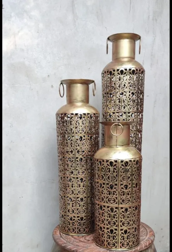 Golden_Netted_Bronze_Textured_Standing_Metal_Tea_Light_Holder_Ambient_Floor_Lamp_(Set_Of_3)_(107_X_23_X_7_Cm)
