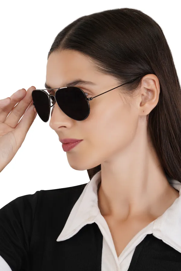 Black_Stainless_Steel_Round_Sunglass_For_Women