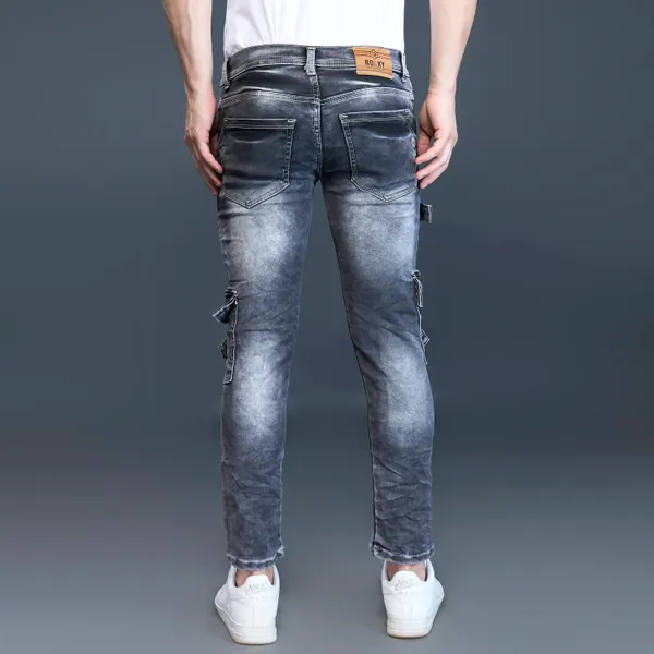 Black_Cotton_Blend_Slim_Fit_Jeans_For_Men_With_Diagonal_Pocket