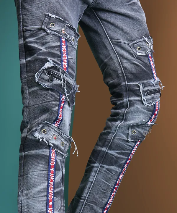 Black_Cotton_Blend_Slim_Fit_Jeans_For_Men_With_Diagonal_Pocket