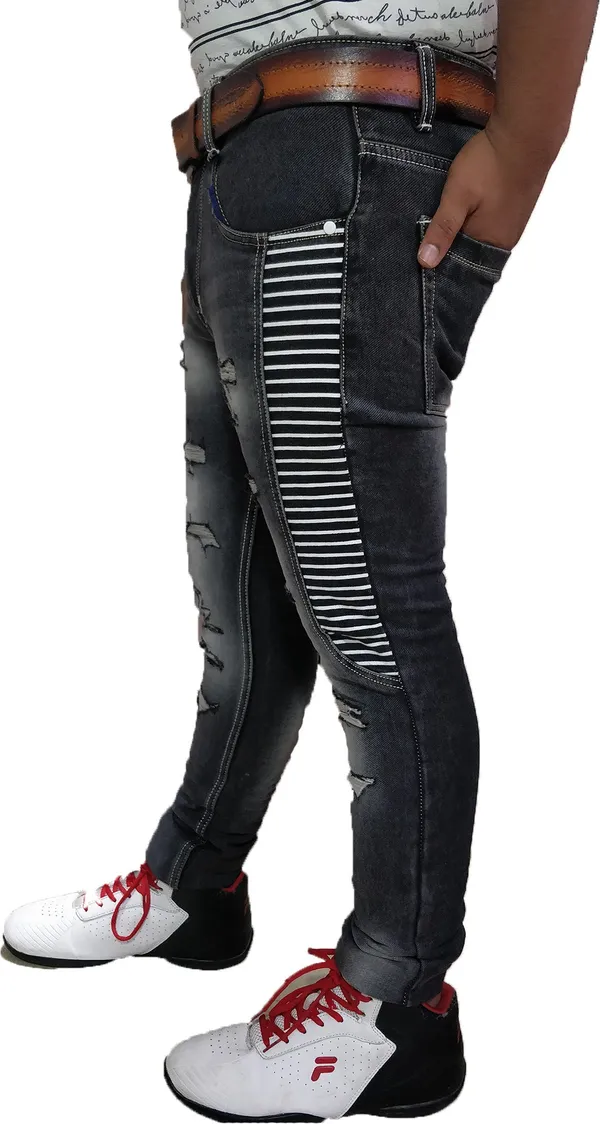 Black_Cotton_Blend_Slim_Fit_Jeans_For_Men_With_Diagonal_Pocket