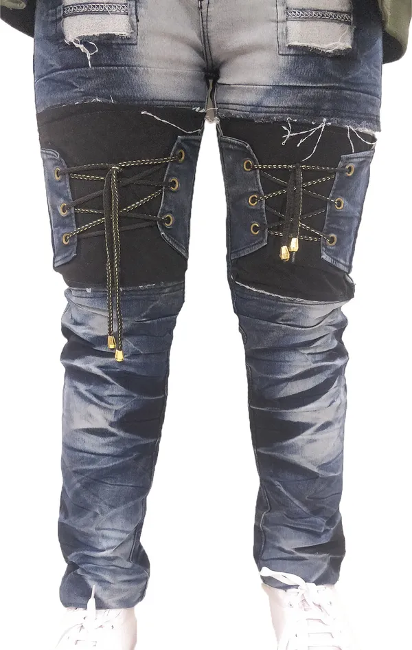 Black_Cotton_Blend_Slim_Fit_Jeans_For_Men_With_Diagonal_Pocket