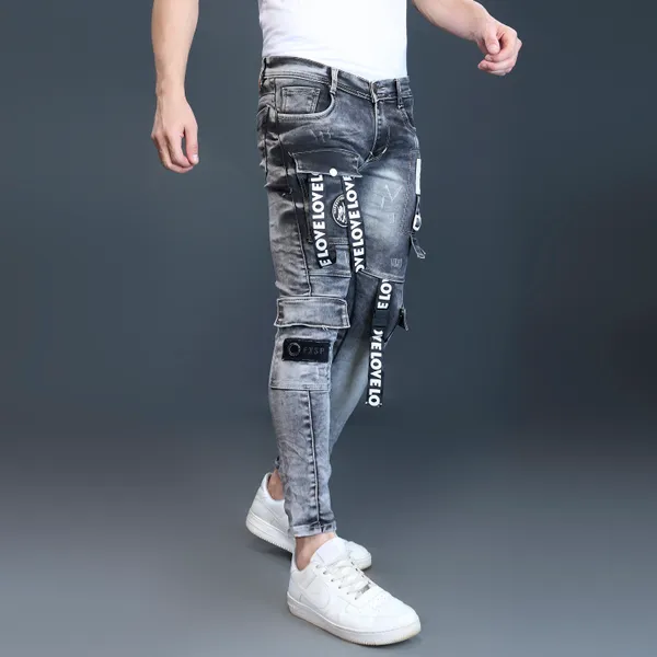 Grey_Cotton_Blend_Slim_Fit_Jeans_For_Men_With_Diagonal_Pocket