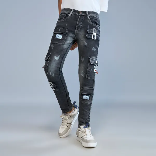 Black_Cotton_Blend_Slim_Fit_Jeans_For_Men_With_Diagonal_Pocket