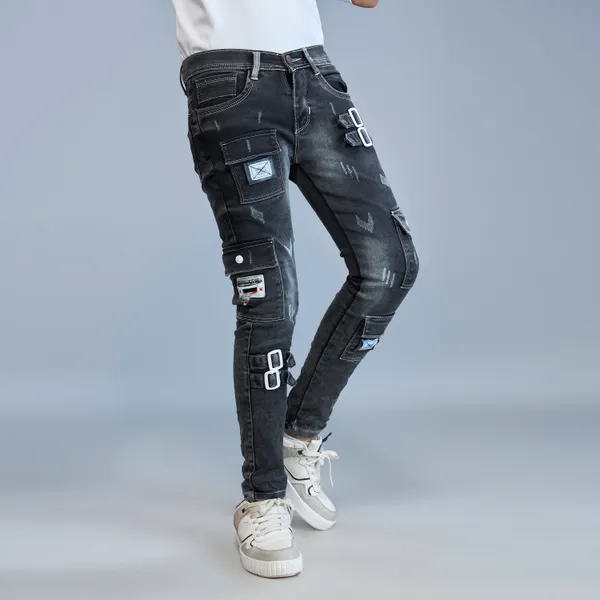 Black_Cotton_Blend_Slim_Fit_Jeans_For_Men_With_Diagonal_Pocket
