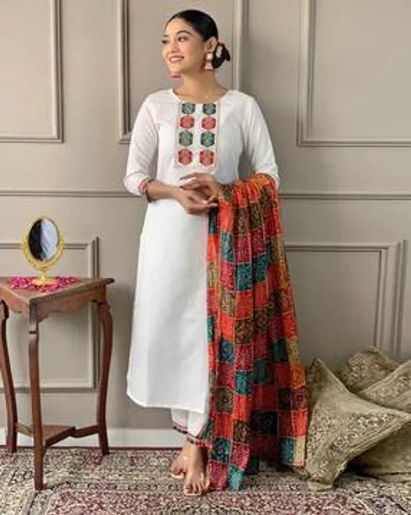 Off_White_Viscose_Fabric_Printed_Kurta_Pant_Set_For_Women