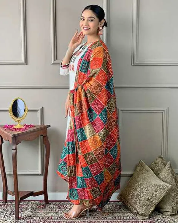 Off_White_Viscose_Fabric_Printed_Kurta_Pant_Set_For_Women
