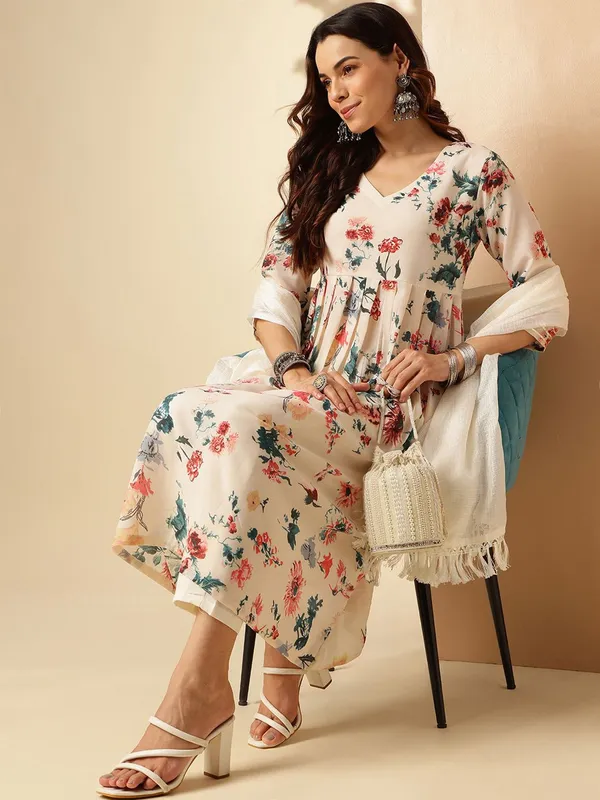 White_Cotton_Fabric_Flared_Kurta_Set_For_Women