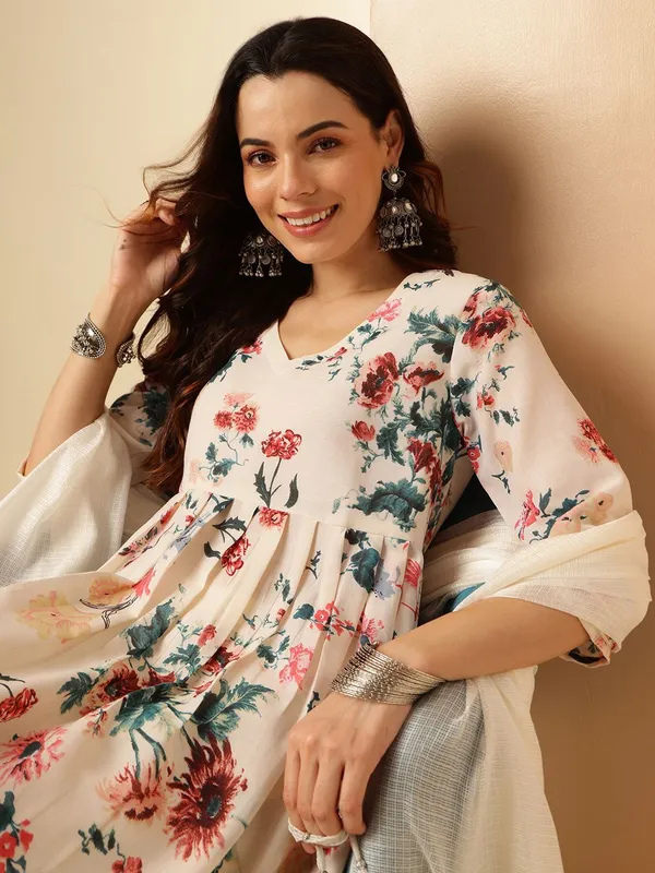 White_Cotton_Fabric_Flared_Kurta_Set_For_Women
