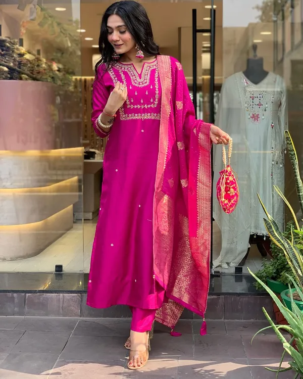 Pink_Embroide_Viscose_Chanderi_Fabric_Straight_Kurta_Pant_And_Dupatta_Set