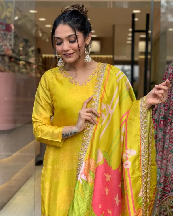 Yellow_Chanderi_Silk_Embroide_Kurta_Pant_Dupatta_Set