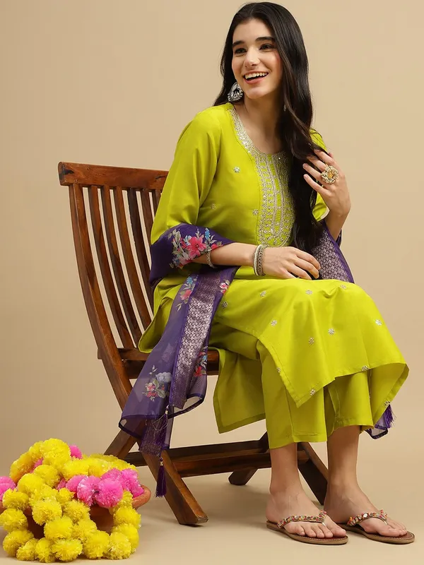 Green_Chinon_Embroide_Straight_Kurta_With_Pant_And_Printed_Dupatta_Set_For_Women