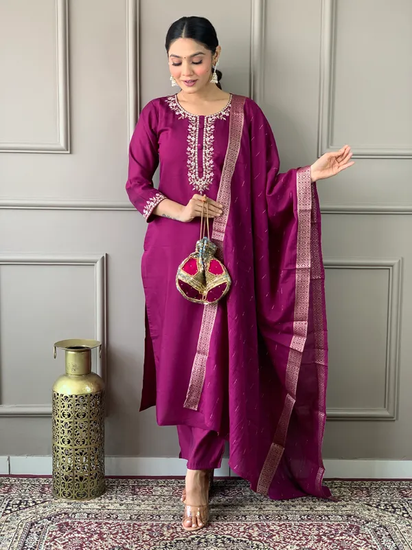 Wine_Chanderi_Silk_Embroide_Kurta_Pant_Dupatta_Set