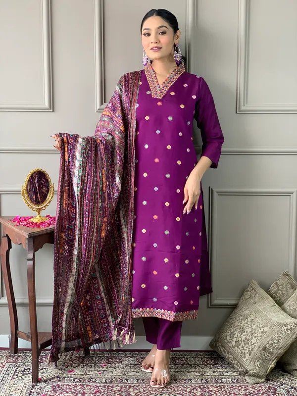 Purple_Chanderi_Silk_Printed_Kurta_Pant_Set_For_Women