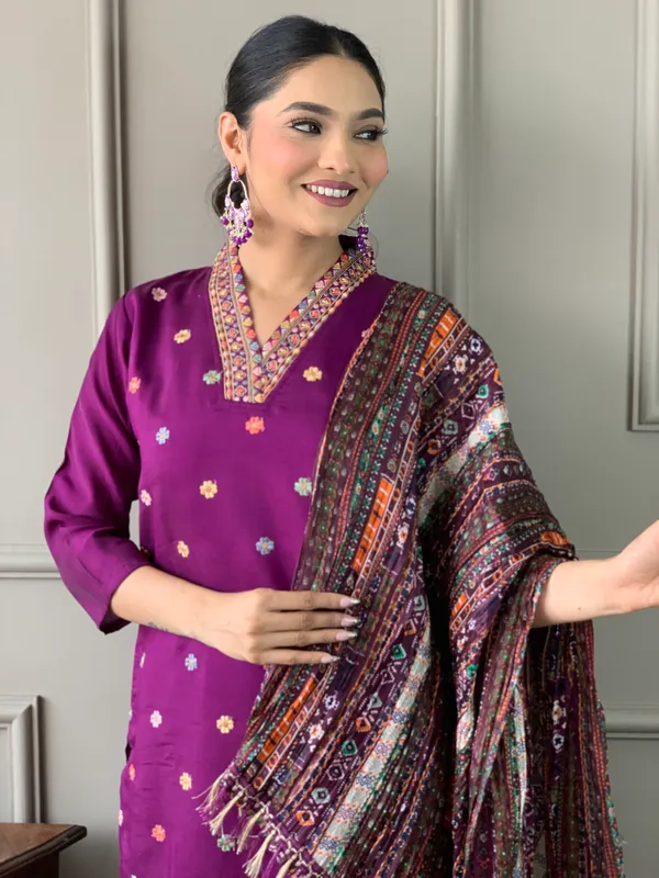 Purple_Chanderi_Silk_Printed_Kurta_Pant_Set_For_Women