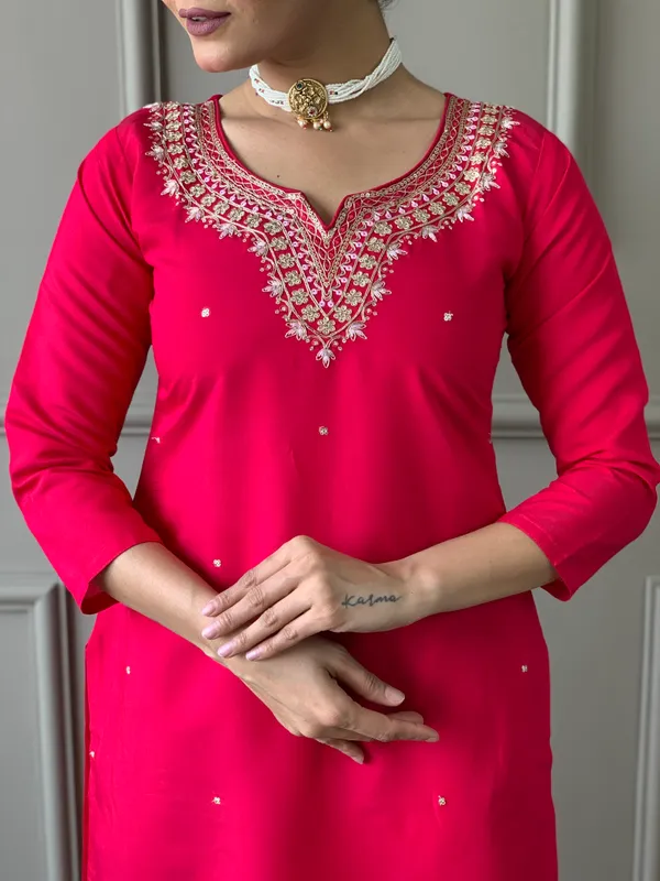 Red_Chanderi_Silk_Embroidery_Kurta_Pant_Set_For_Women
