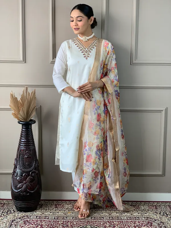 White_Embroide_Viscose_Nylon_Butti_Fabric_Straight_Kurta_Pant_And_Dupatta_Set